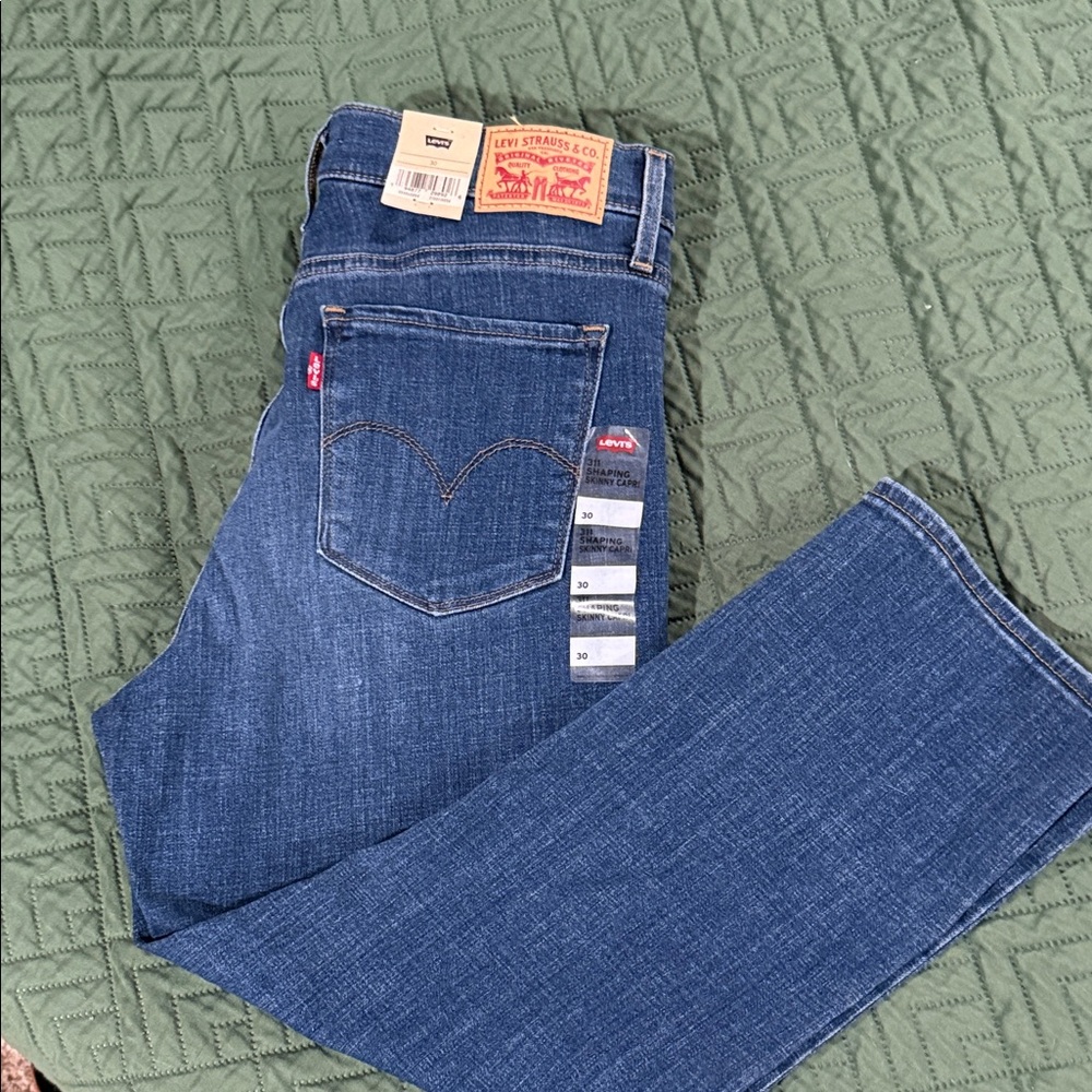 Levi's 311 Shaping Skinny capri